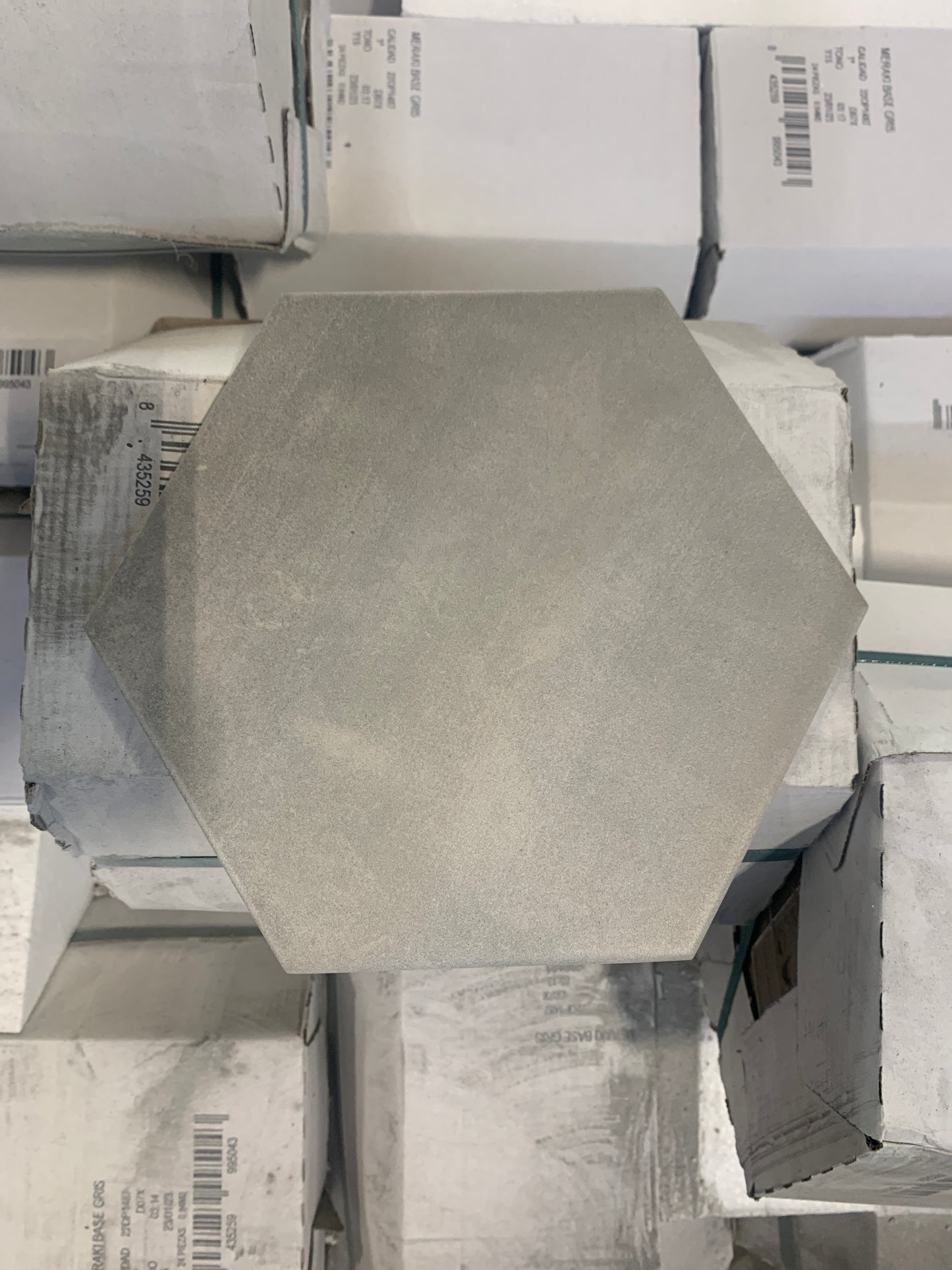 Tone: Y15 Meraki Base Gris