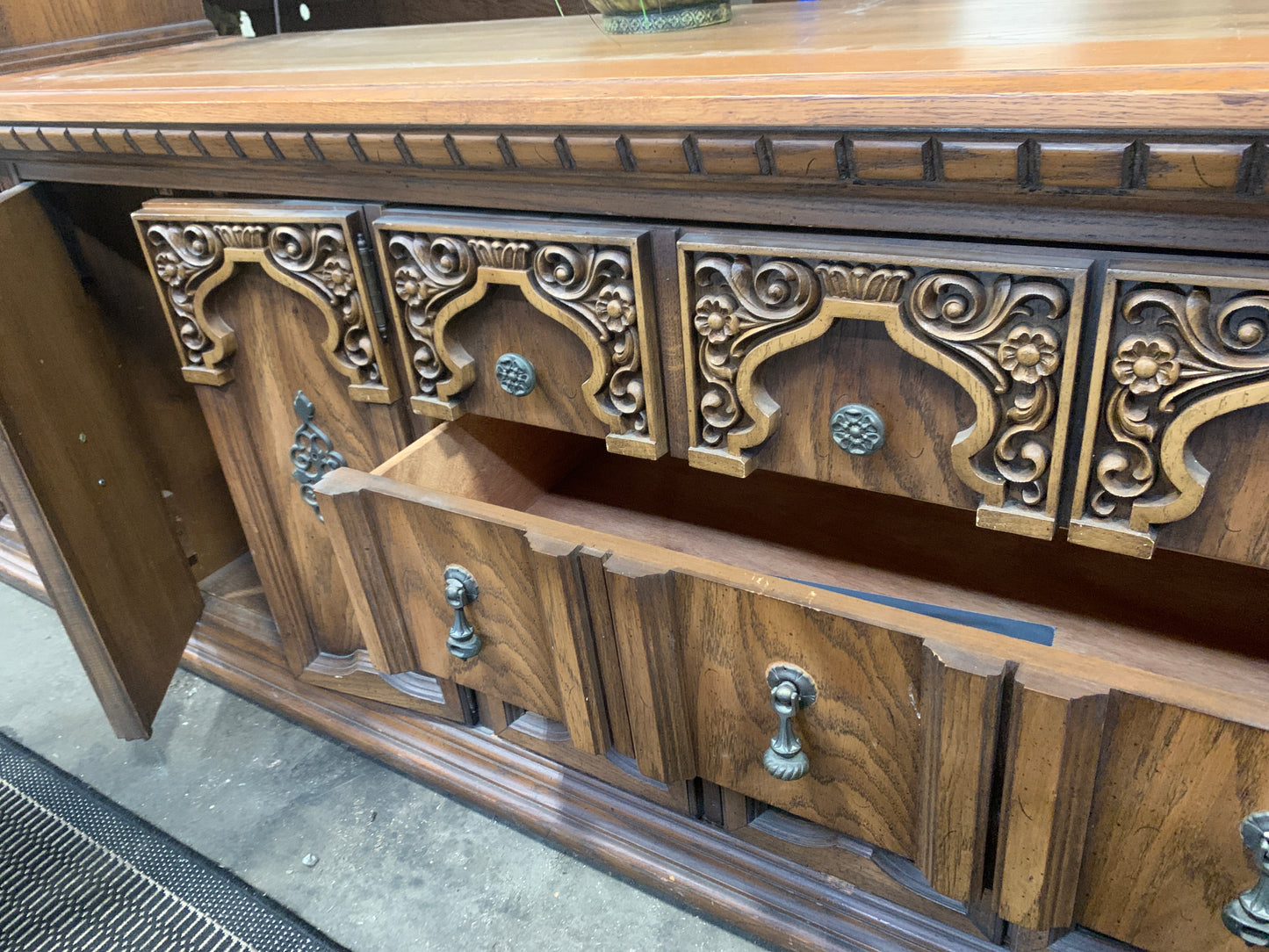 Credenza