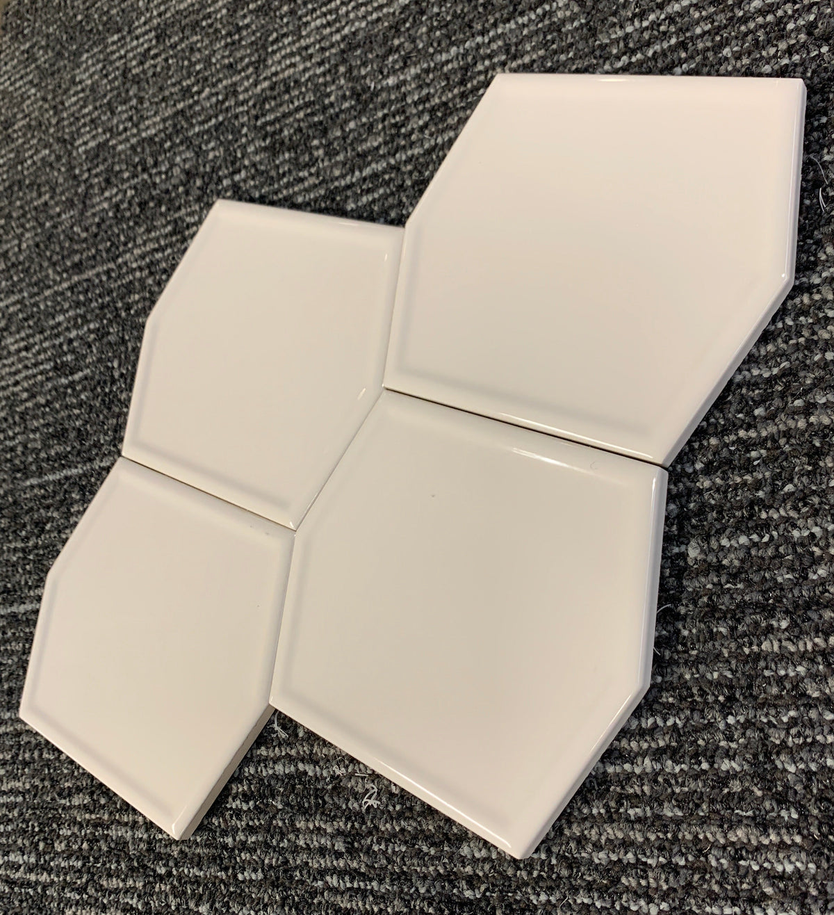 Diamond Biscuit Glossy (Honeycomb)
