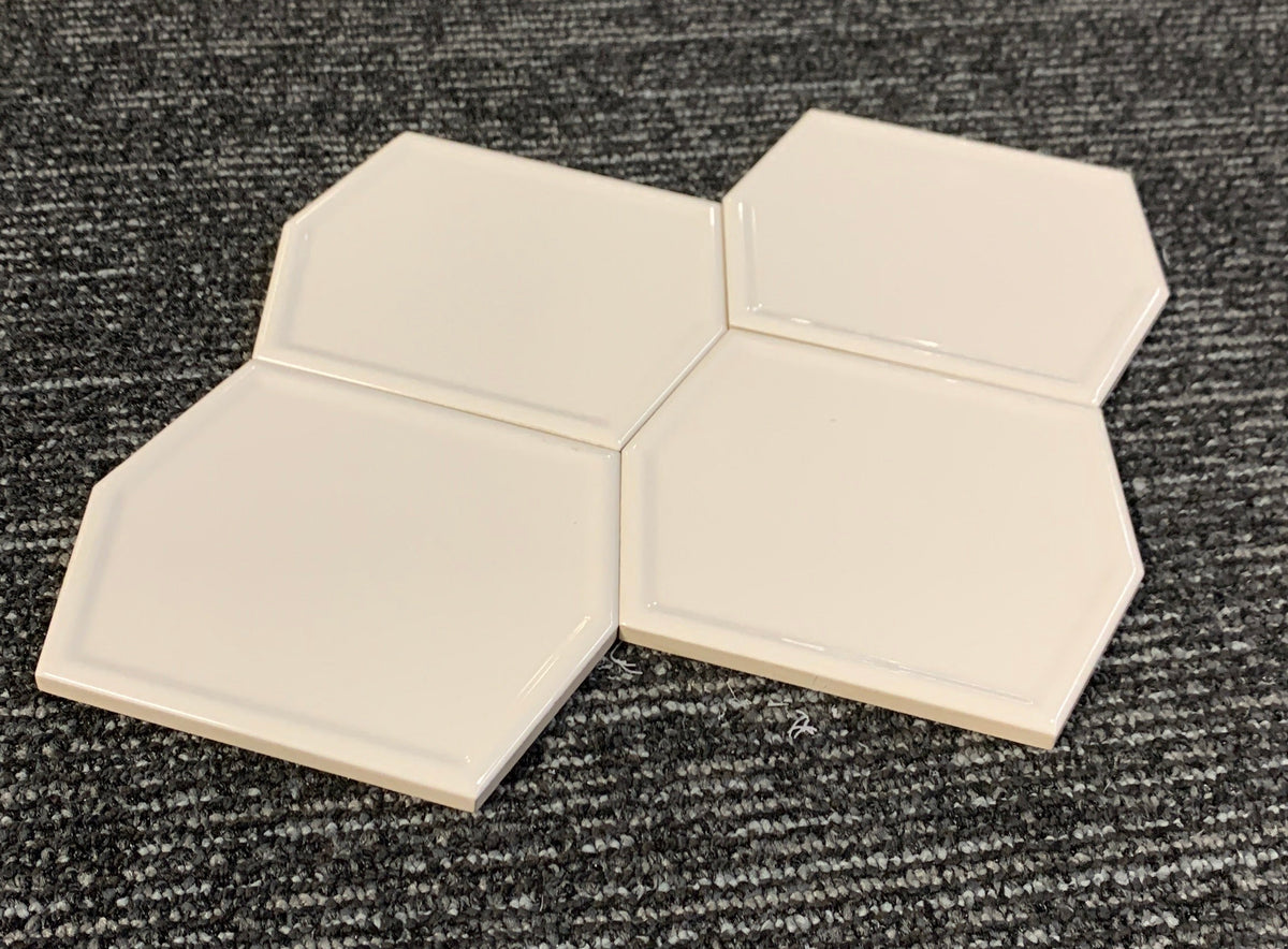 Diamond Biscuit Glossy (Honeycomb)