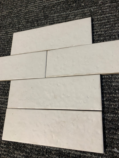 Kalma White Matt 2.5x8 (Floor Tile)