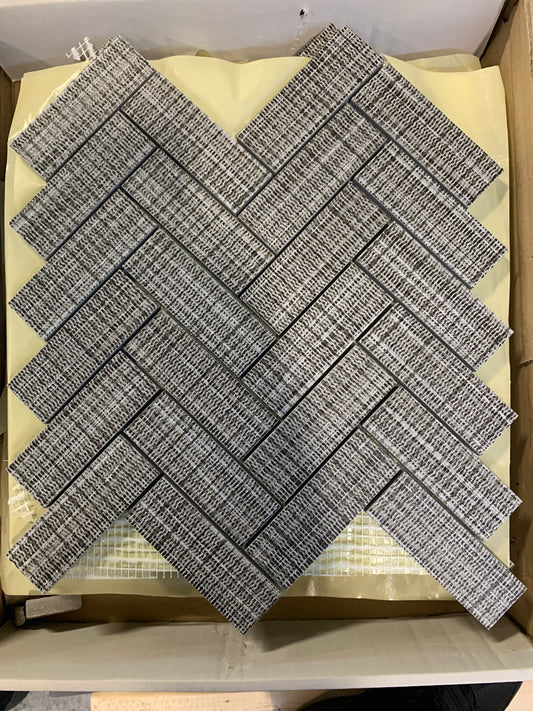 Spins Tail Grey