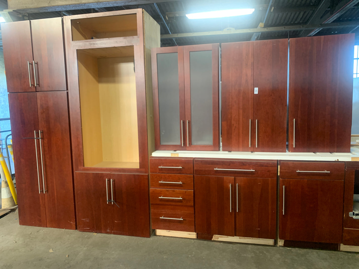 Cabinet Set